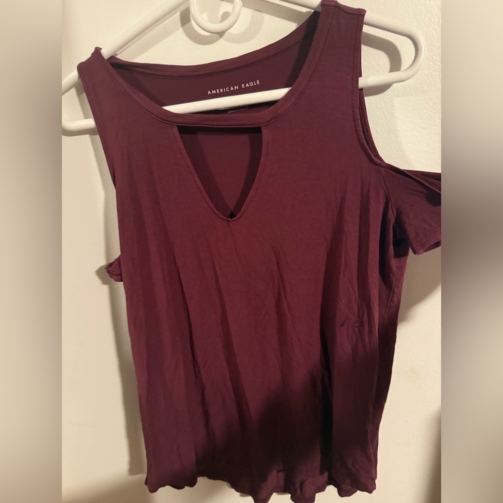 American Eagle Outfitters Maroon top with open shoulder design and v cut